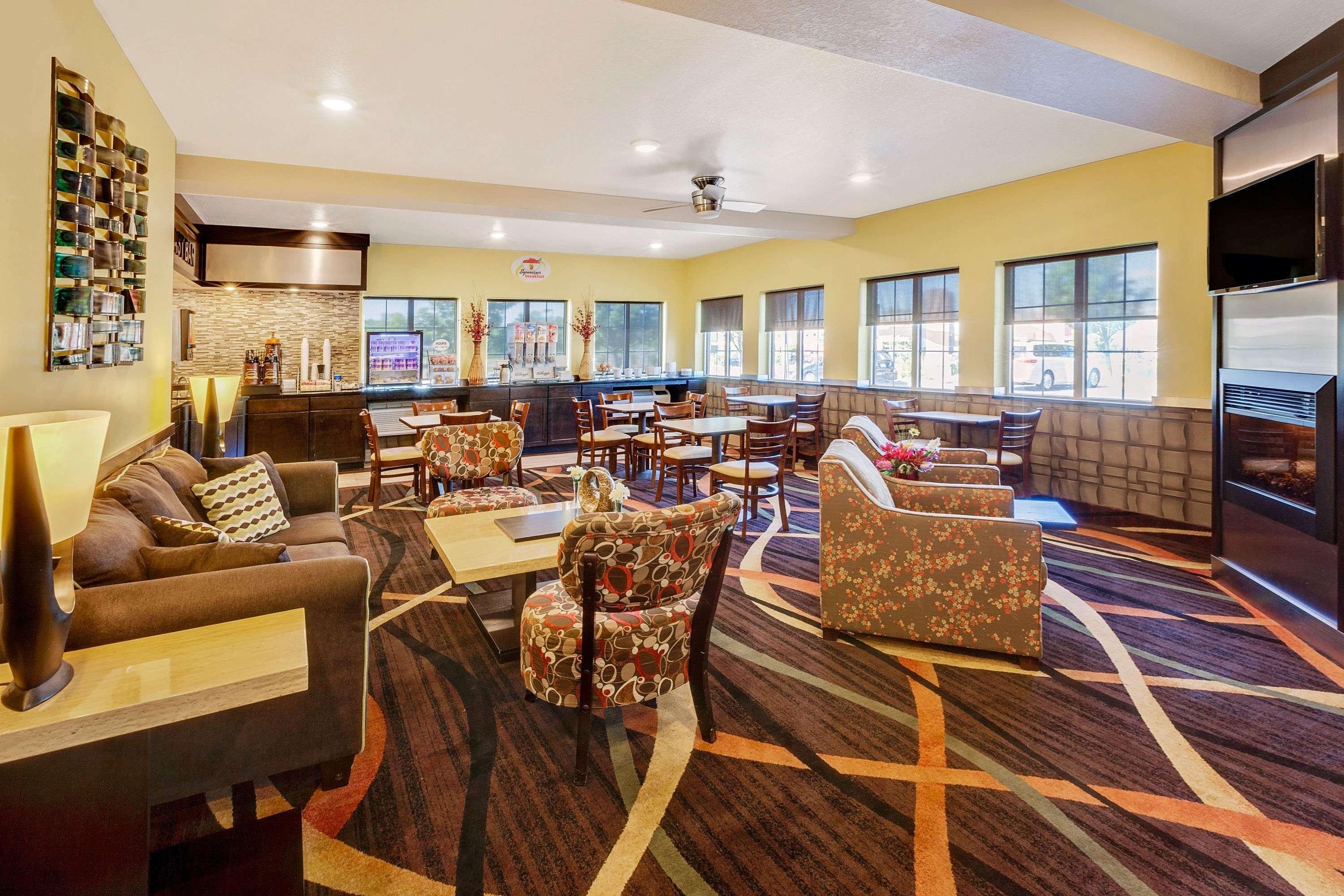Super 8 By Wyndham Akron S/Green/Uniontown Oh Экстерьер фото
