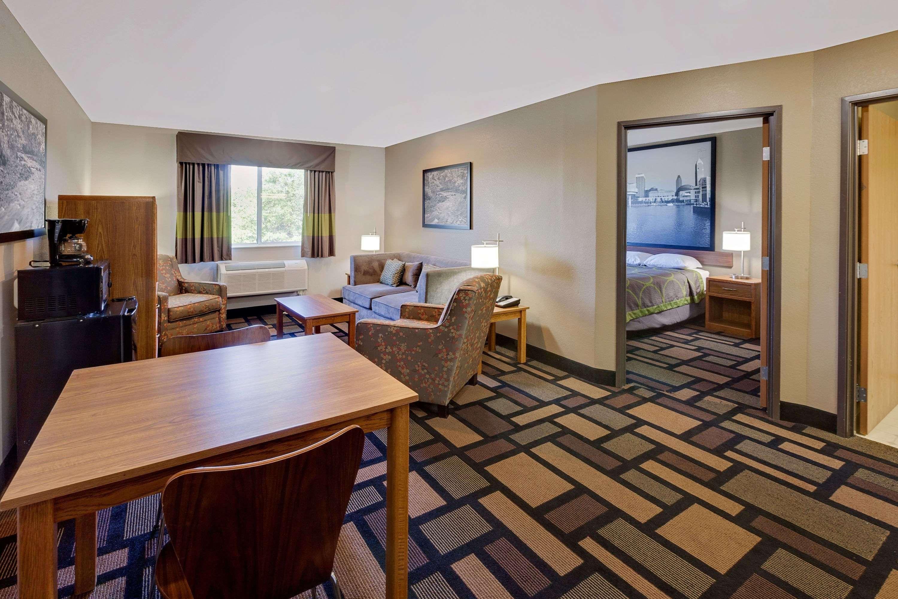 Super 8 By Wyndham Akron S/Green/Uniontown Oh Экстерьер фото